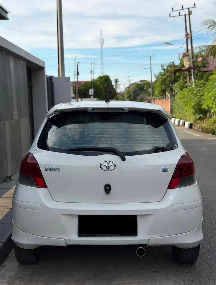 Yaris E matic 2012