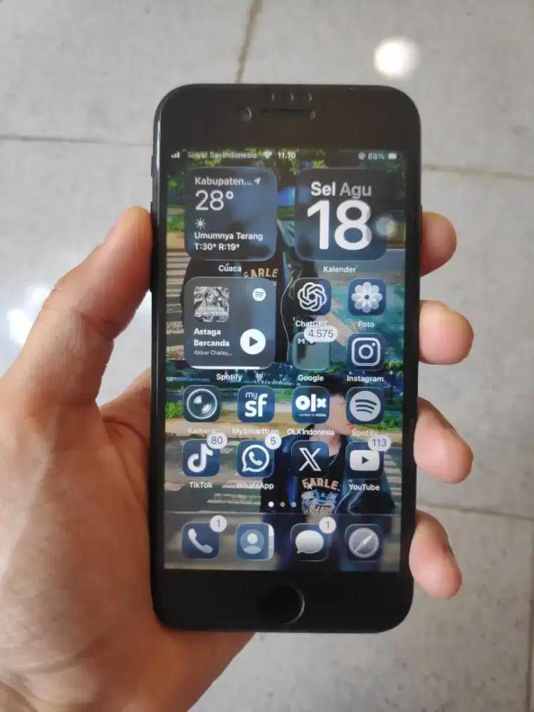 Iphone SE 2 2020 64GB Hitam