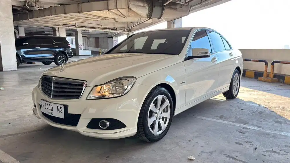 Mercedes Benz W204 C200 CGI Facelift 2012