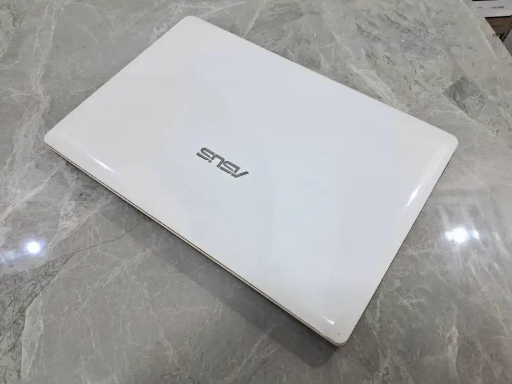 Laptop Core i3 6GB Dual VGA Nvidia SSD ReadyUp Sekolah Kuliah Kerja Ok