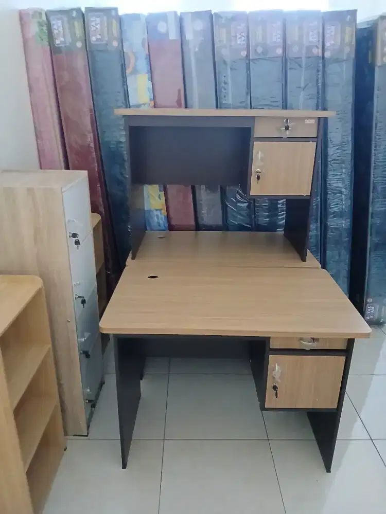 Meja Kantor Acrive 100cm Lebar