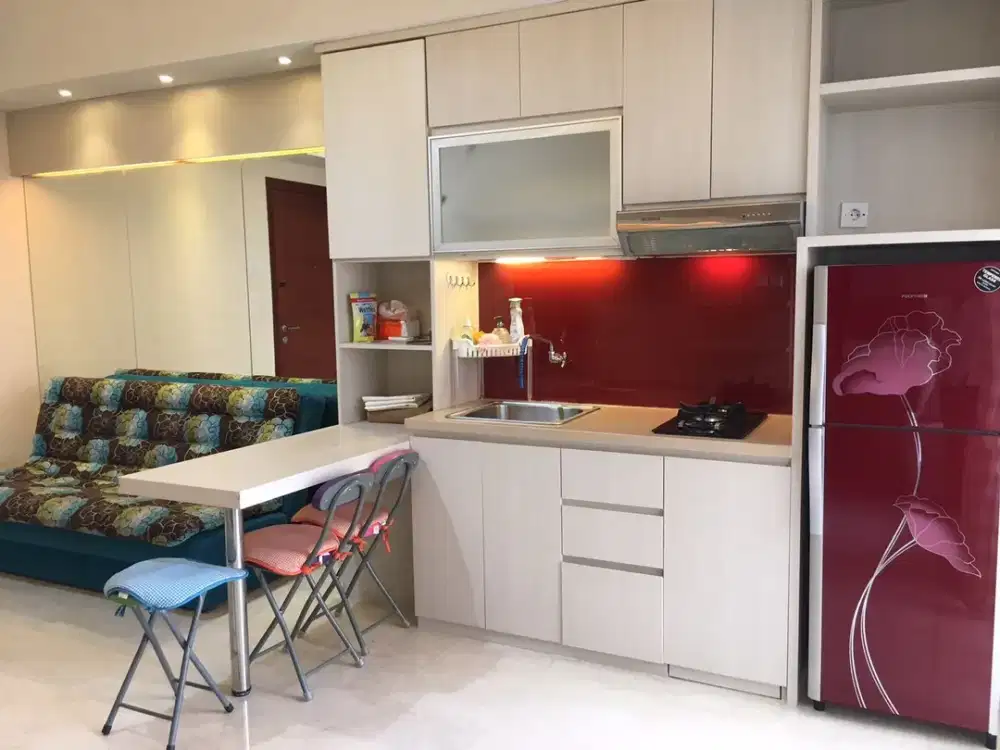 Disewakan 2R+1 Full Furnish Lantai Rendah di Apartemen Royal Mediterania Gaden