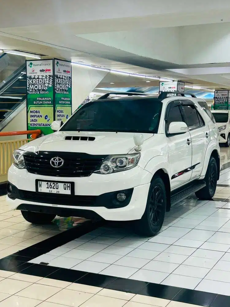 Toyota Fortuner G VNT 2.5 Diesel 2013 Putih Matic / AT ISTIMEWA !!