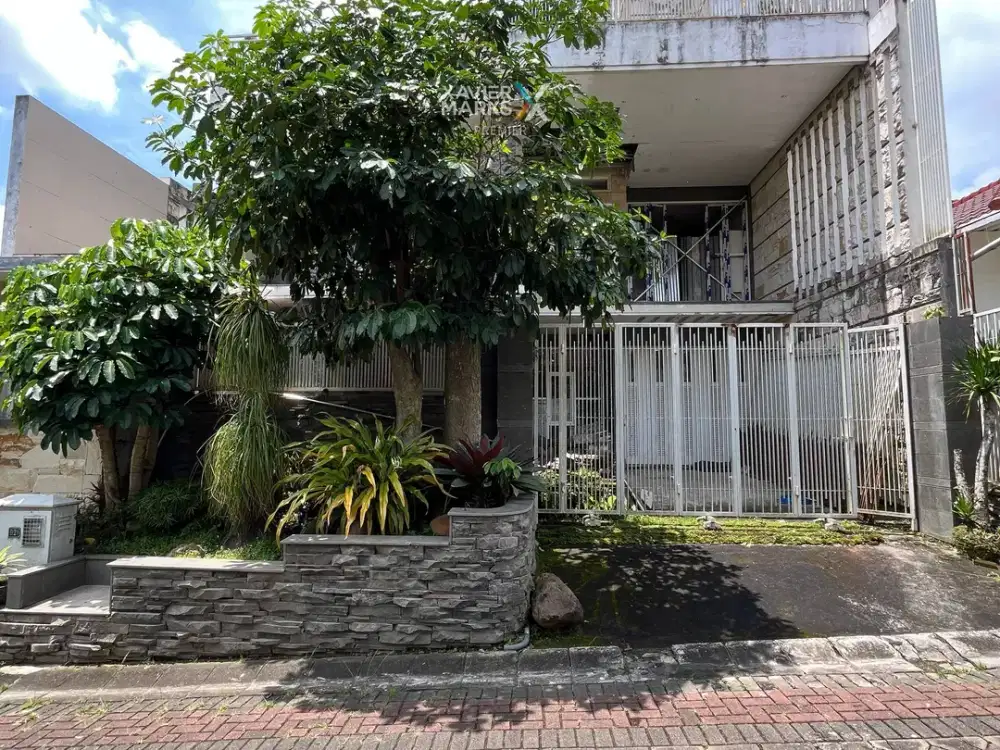 Dijual Rumah di Villa Puncak Tidar Malang Modern ada Rooftop