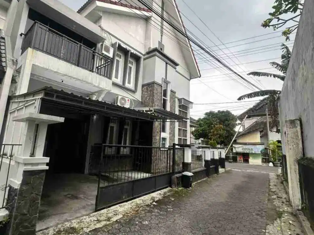 KALI INI POSISINYA HOEK, FULL FURNISH DALAM PERUMAHAN DI JAKAL