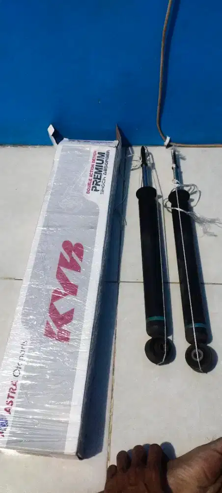 Shockbreaker belakang ayla/agya 1000 cc