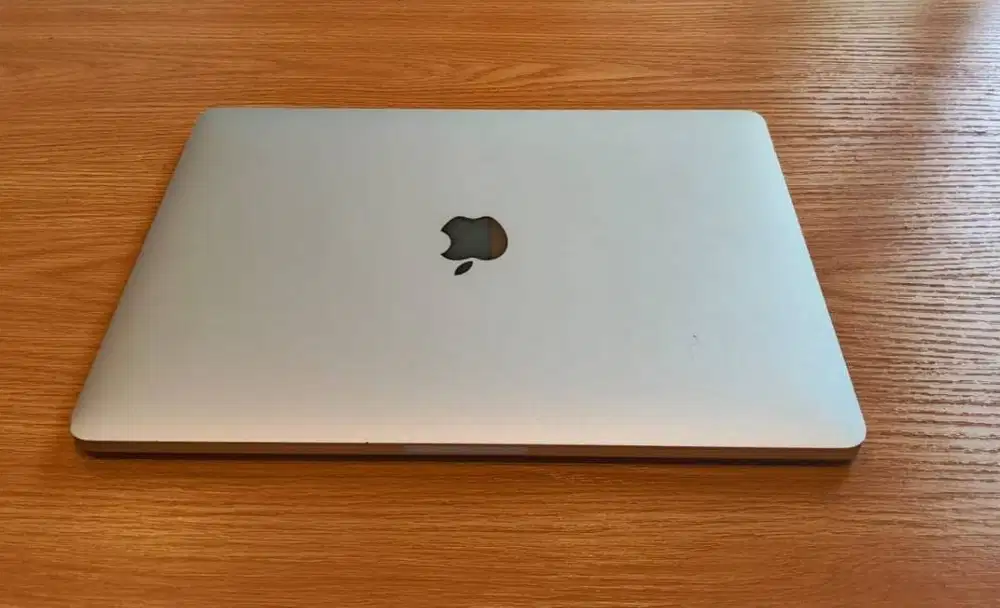 Macbook Pro 13” 2018 A1989 Corei5 8GB 512GB silver