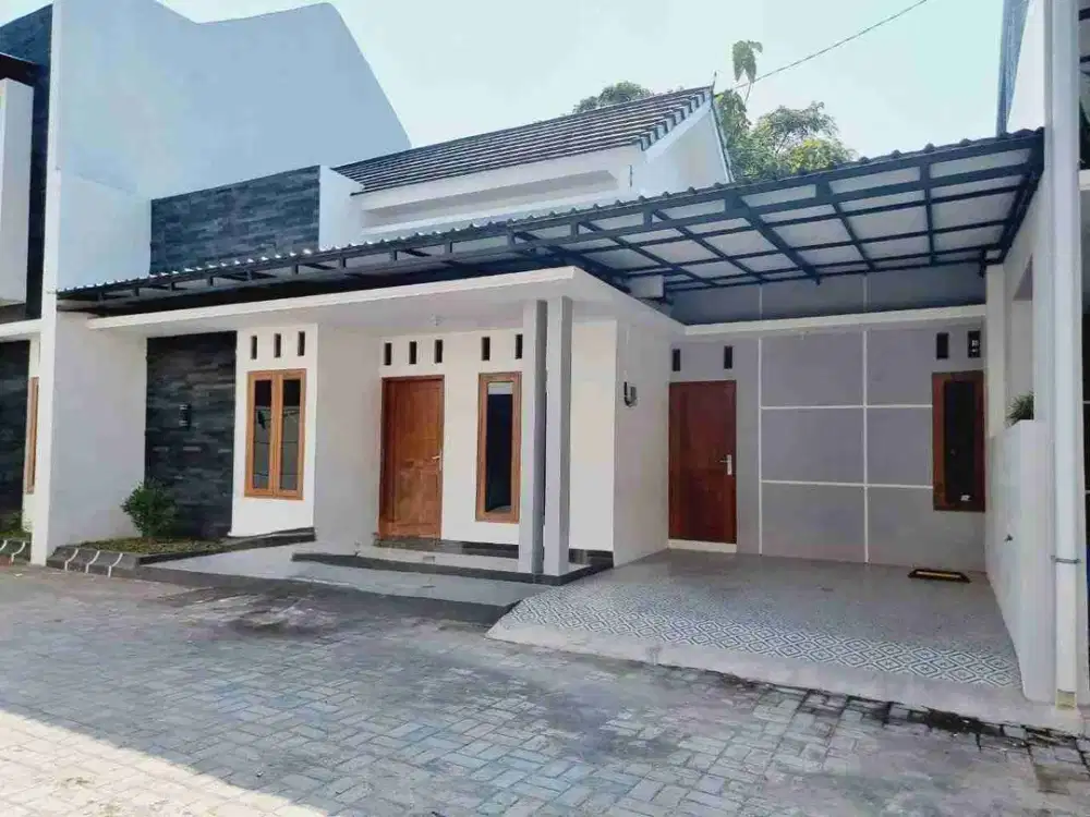 RUMAH BAGUS SIAP HUNI DEKAT TOL KLODRAN SANGAT MURAH