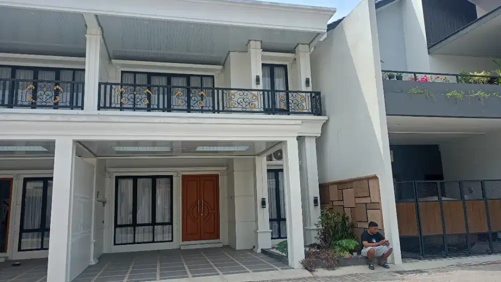 Cluster Mewah Lengkap depan De Colomadu