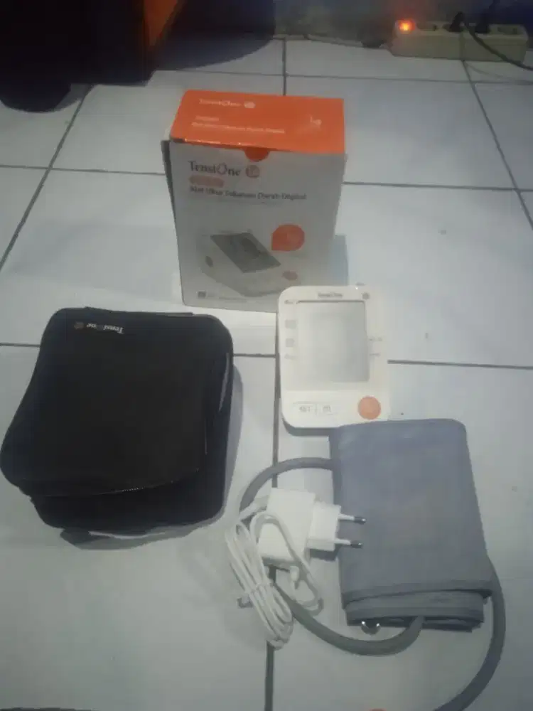 Alat ukur tekanan darah digital