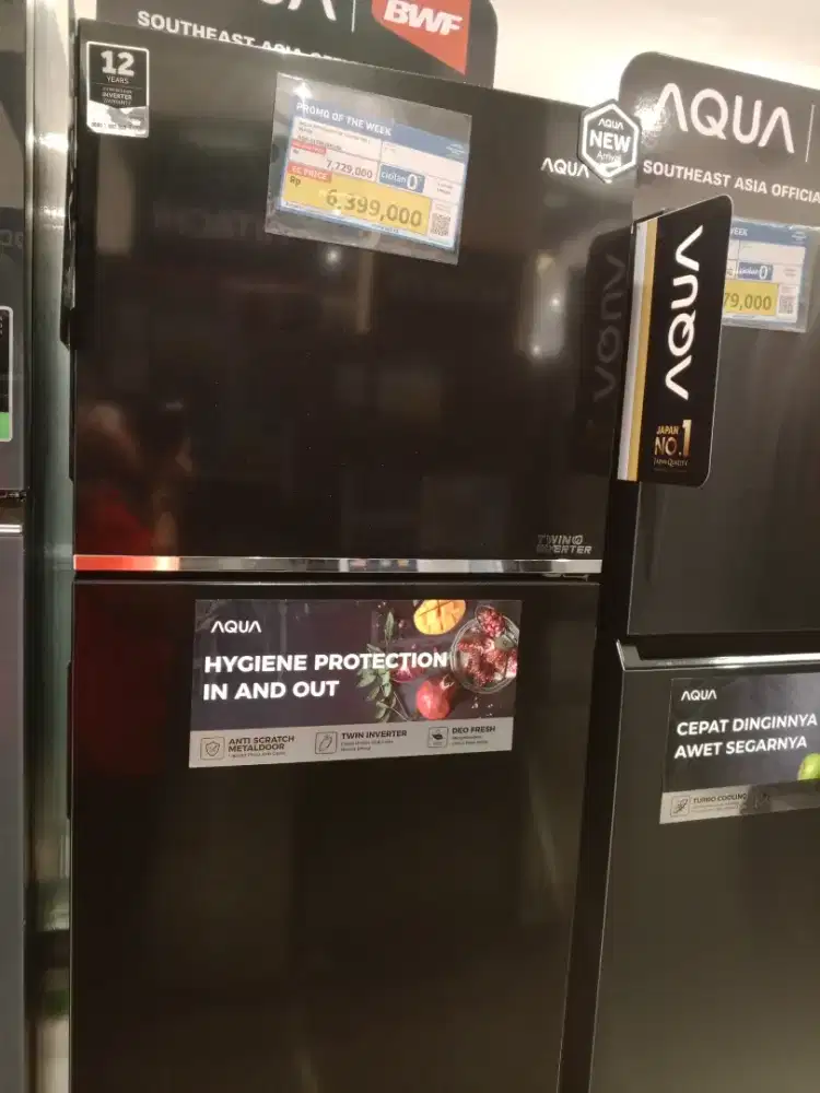 Aqua Refrigerator 2 Door 380L Black