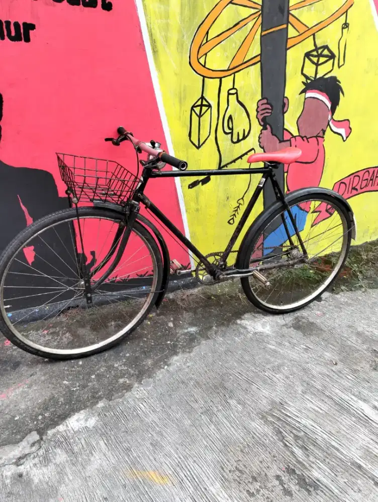 Commuter uk 28 basic onthel Hero