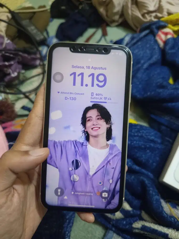 WTS IPHONE 11 64 GB