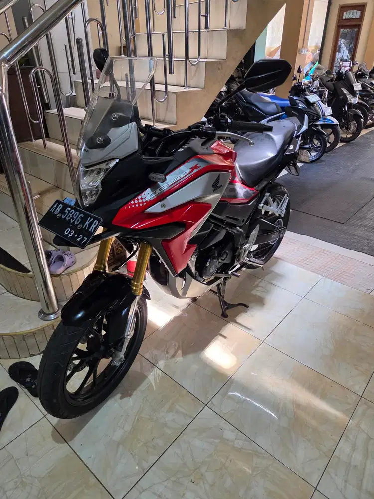 Cb150X hitam merah 2022 Gbm kredit // tunai cb150 x