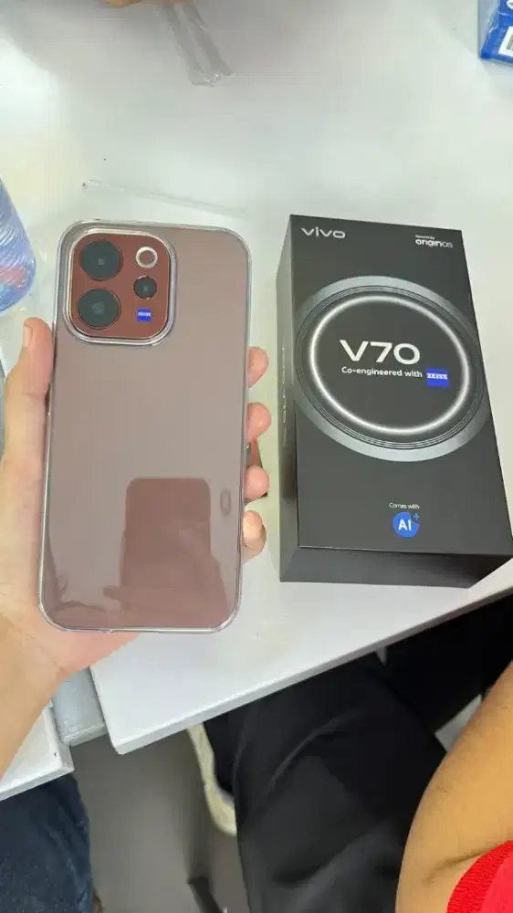 CHASBACK BESAR BESARAN DARI PRODUK VIVO V70 5G 12/256 GB