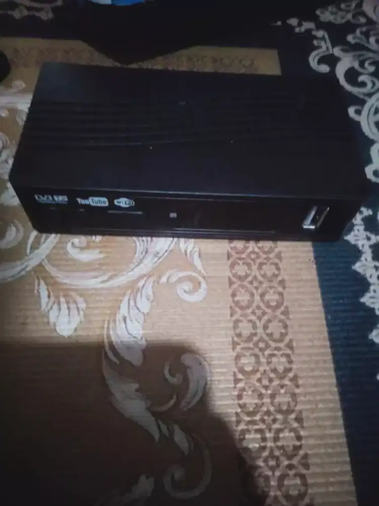Set top box hdmi rca