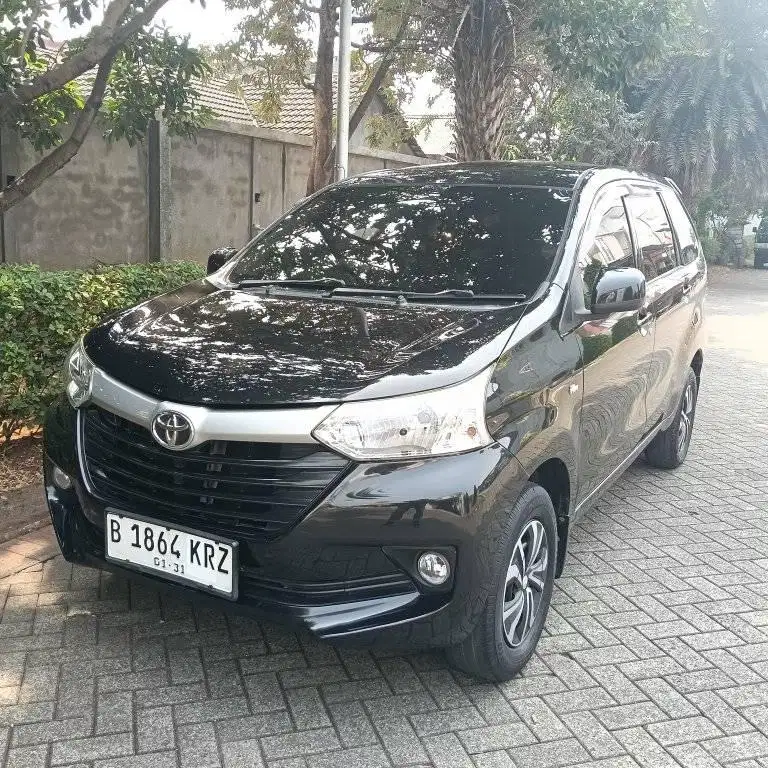 Toyota Grand Avanza E Th 2015 Manual Hitam Siap Pakai DP 10 Jt