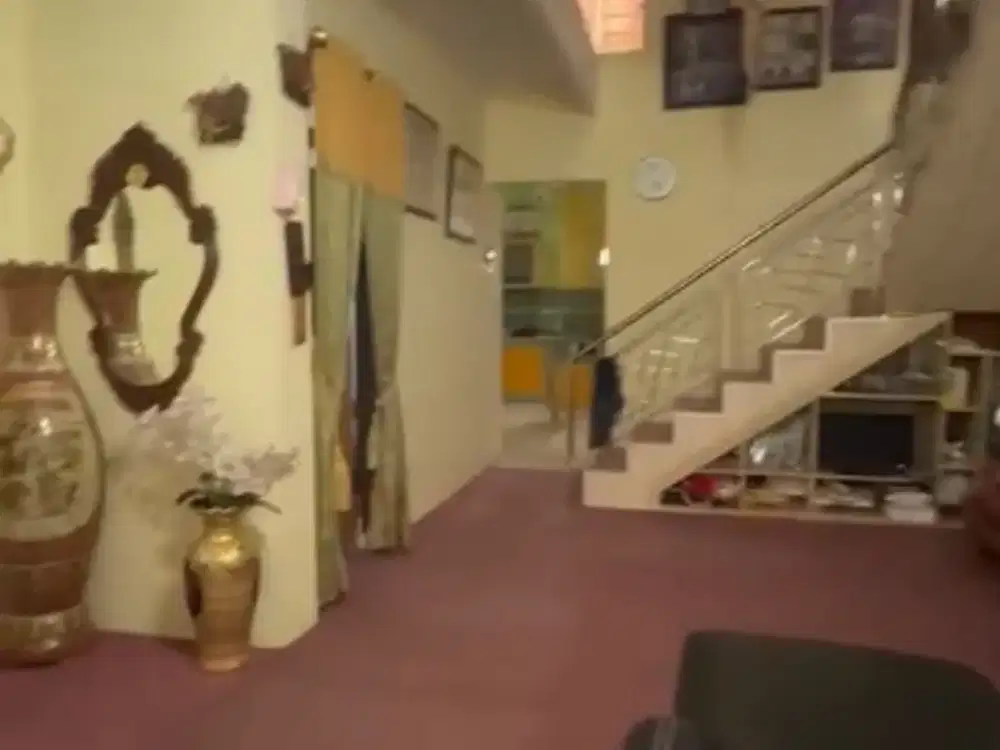 Di jual rumah cantik 2 lantai area Antapani d