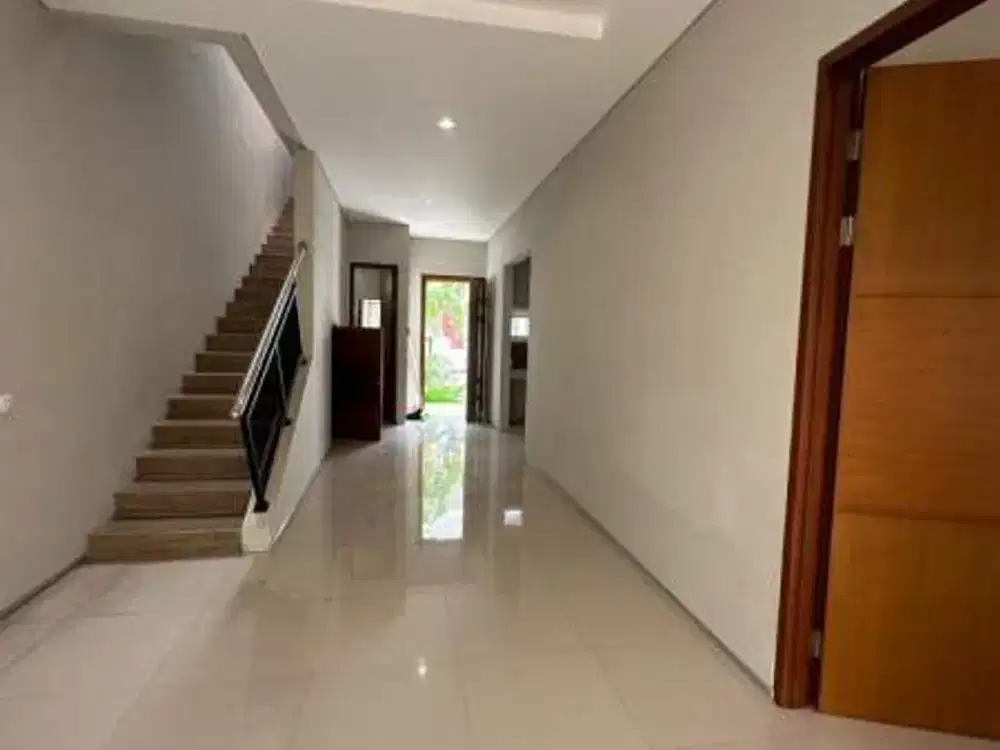 Di jual rumah 2 lantai siap huni area Cigadung sayap Dago