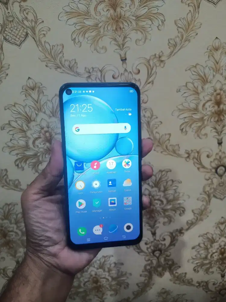 Vivo y30 ram 4/128 normal I semua nya mlus  hp cas aja