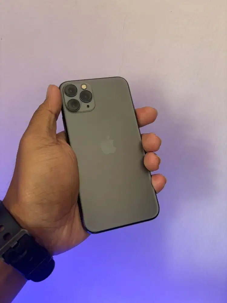 Iphone 11 Pro inter lecet pemakaian