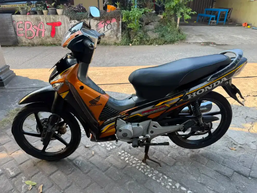 Supra 125 THN 2007 plat B jakarta