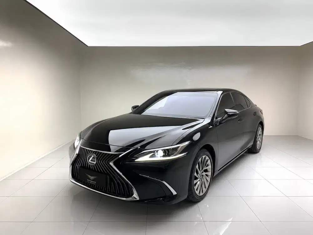 LEXUS ES300h FACELIFT ULTRA LUXURY 2019 BLACK ON FLAXEN-BROWN