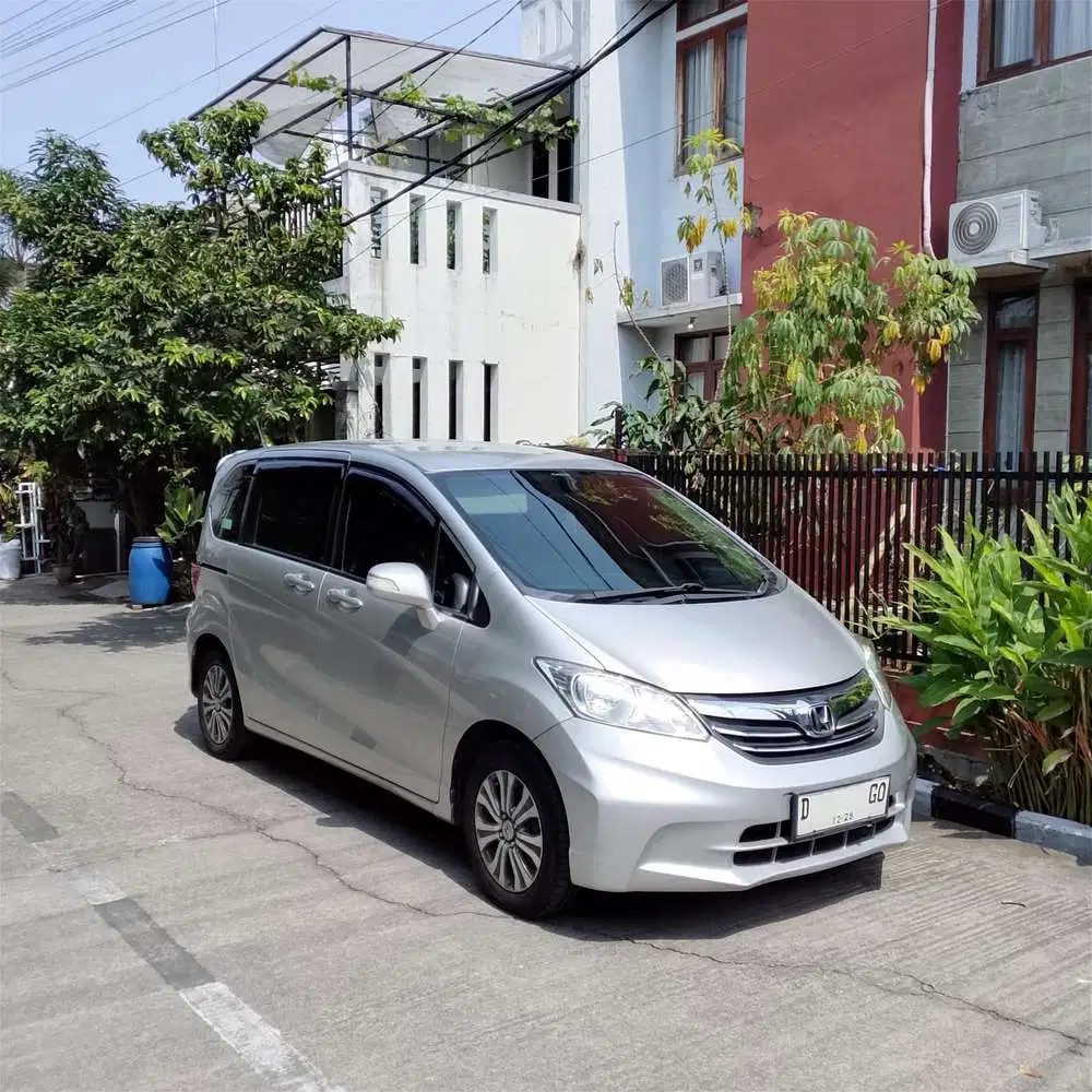 Honda Freed 2012 Bensin
