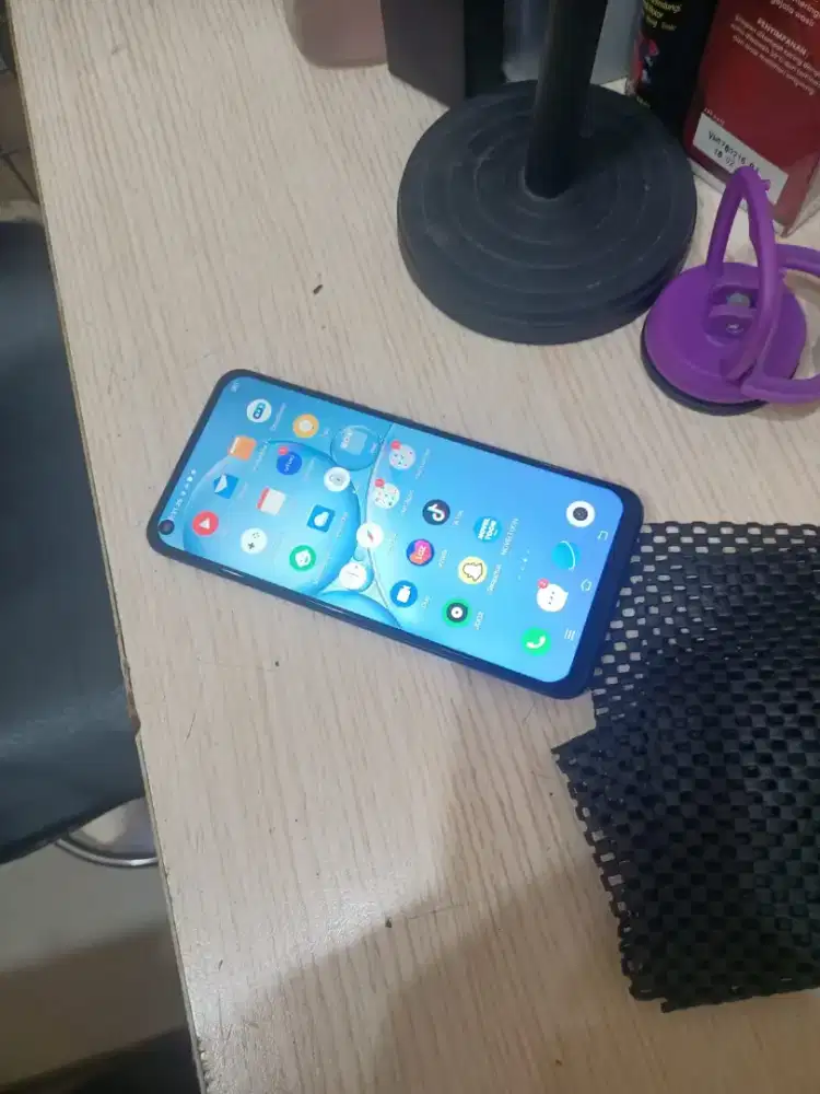 Vivo y30 ram 4/128 mlus normal semua nya hp cas aja