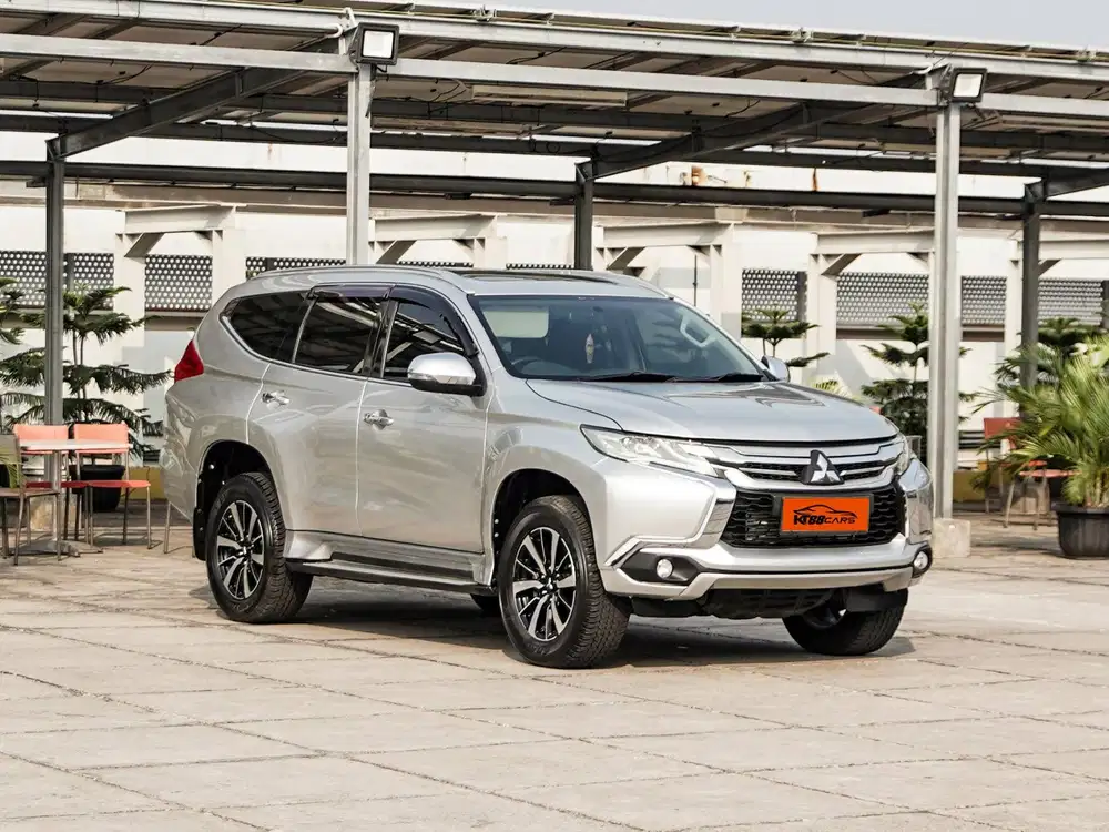 Pajero Sport Dakar 2.4 AT 2016 Silver