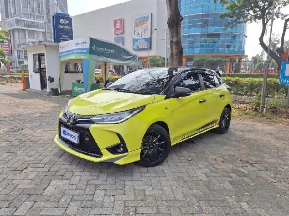 LOW DP Toyota Yaris 1.5 S GR Sport Bensin-AT 2023 UYB