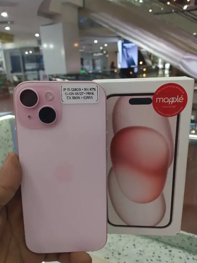 iPhone 15 pink free adaptor