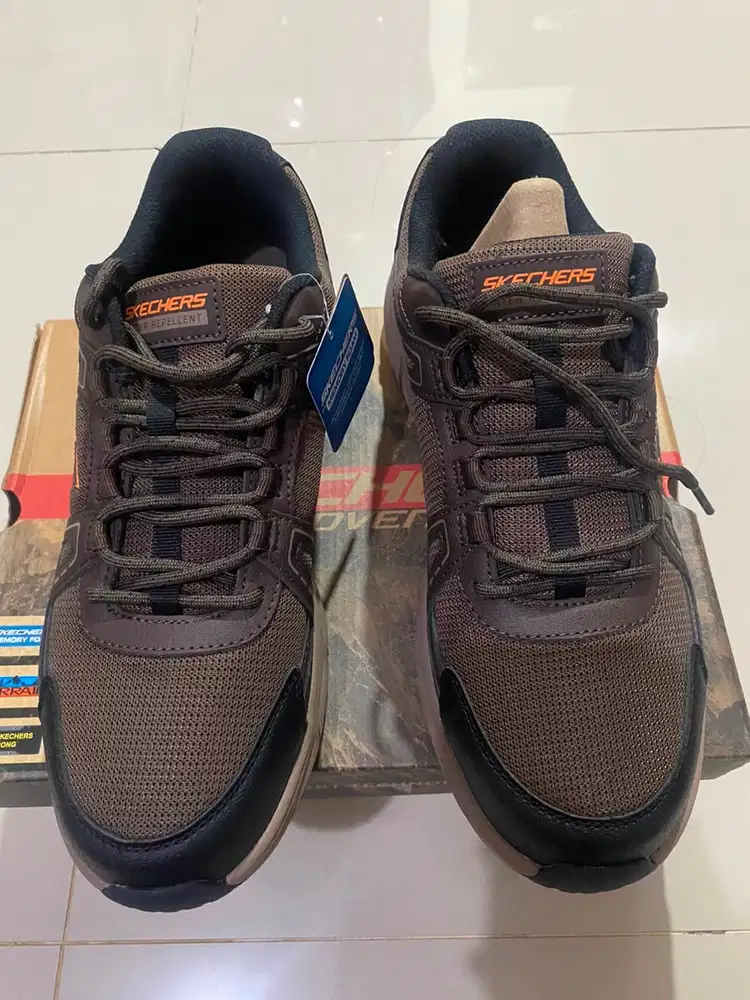 Skechers Hillcrest 2.0 Men's Sneaker in Brown