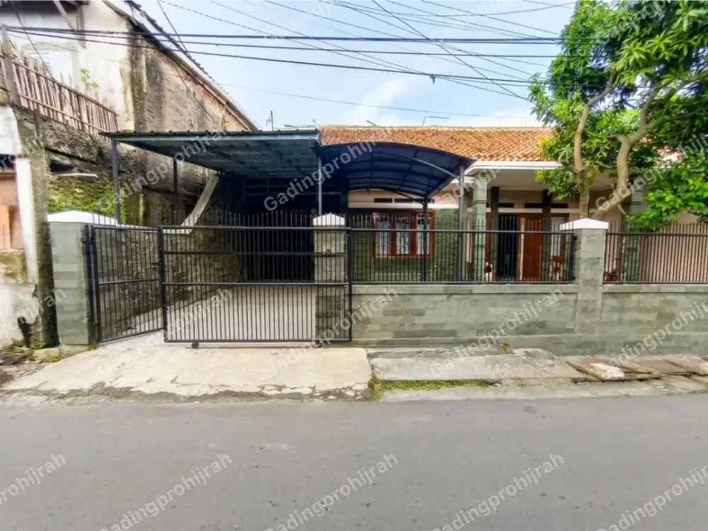 Dijual Rumah Pinggir Jalan Keren Cocok Dipakai Usaha Ciganitri, Kab. Bandung