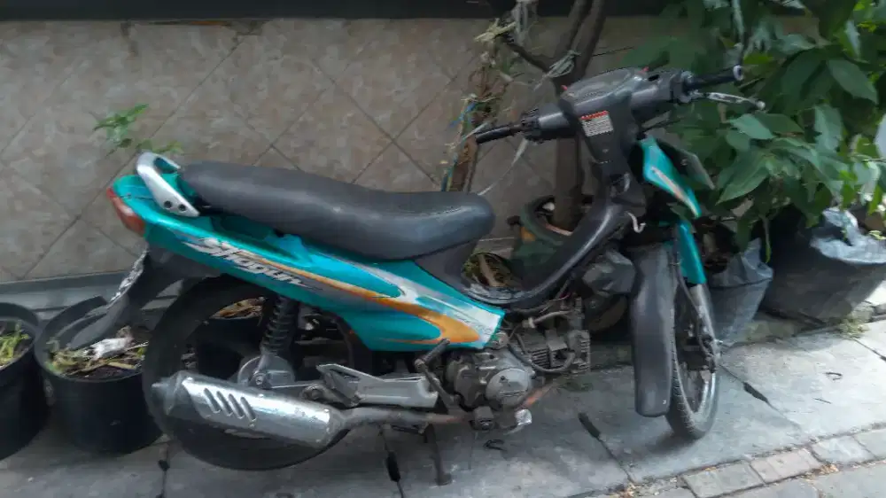 Suzuki shogun R tahun 2001