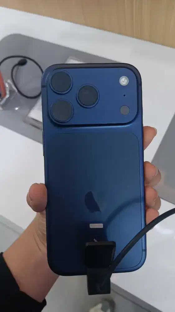 APPLE IPHONE 17 PRO