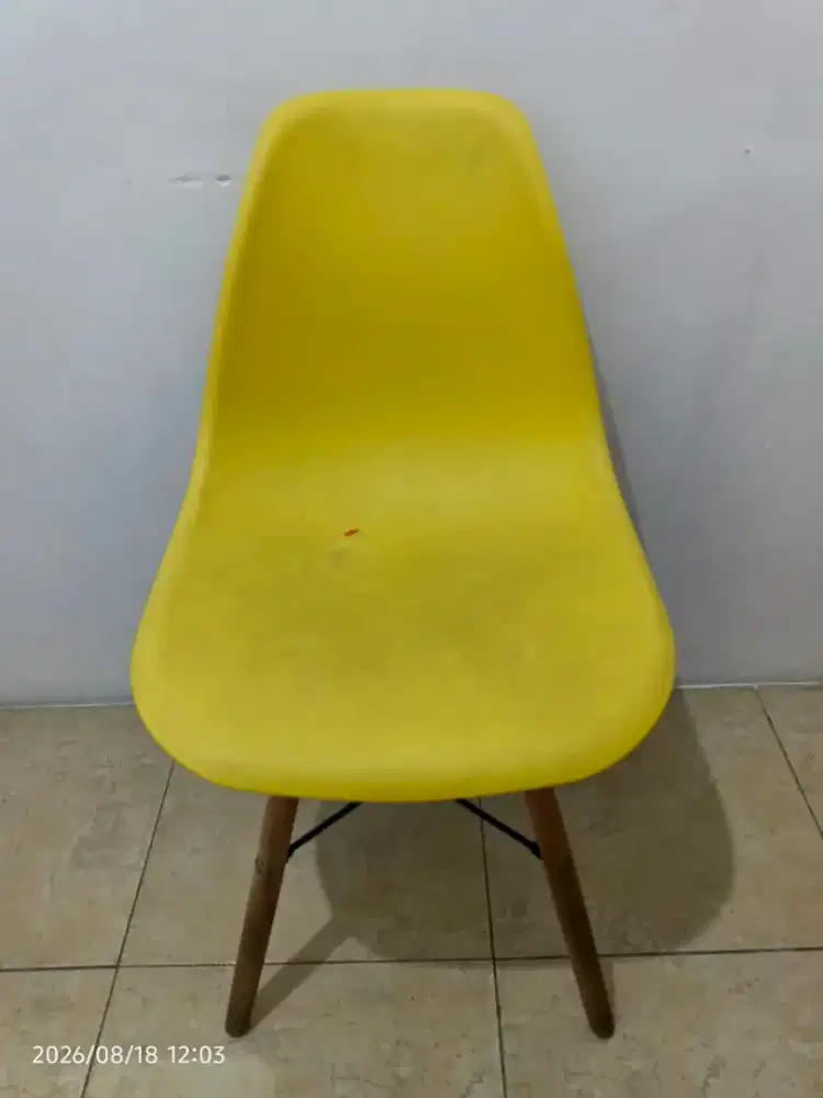 JUAL KURSI PLASTIK/CAFE SECOND WARNA KUNING HITAM
