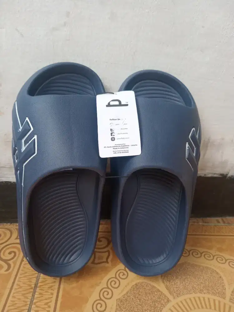 Sendal slop ukuran 38