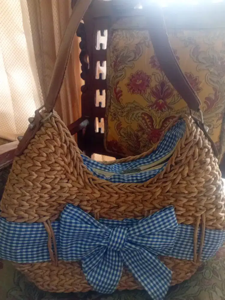 Tas Rotan pita Biru