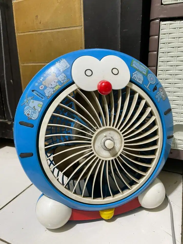 Kipas Angin Doraemon 10 Inch