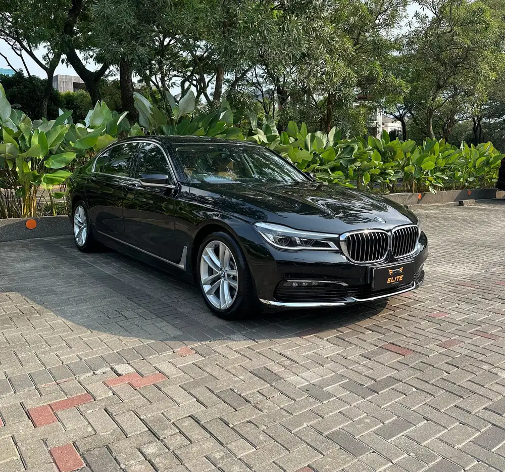 [ODO 27RB] BMW 730Li Luxury G12 2018
