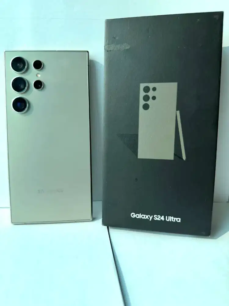Samsung S24 Ultra 12/256GB 
Gray