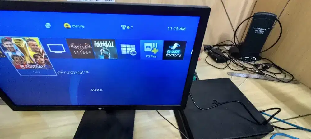 Dijual PS4 original pabrik 500gb