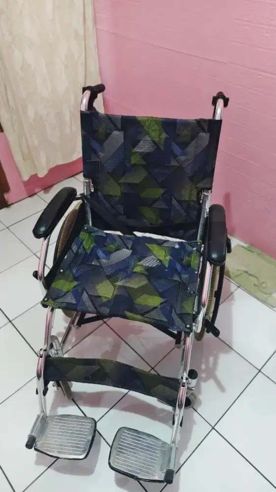 Kursi roda Lansia Juara JM 02