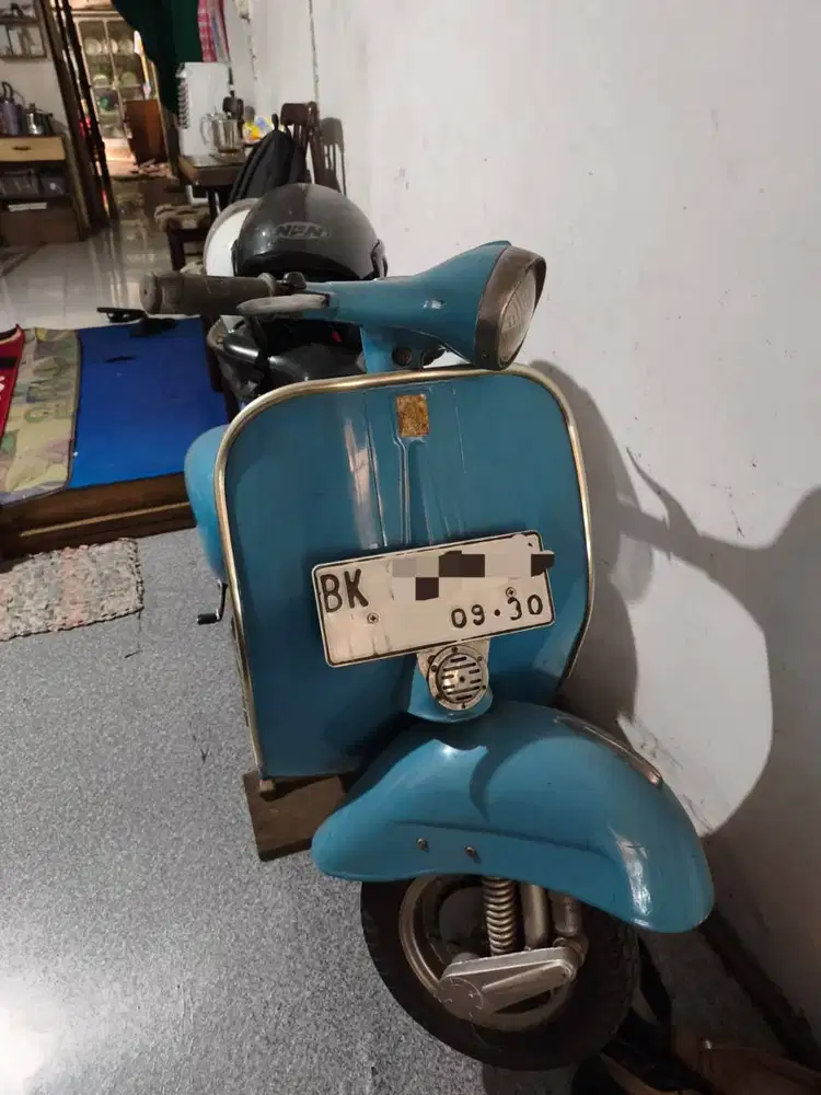 Vespa Klasik VBB, surat tersedia cocok untuk kolektor