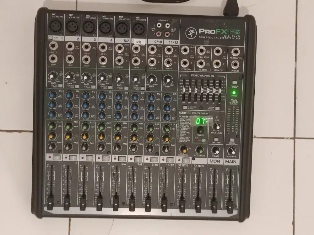 Mackie Pro 12 FX V2