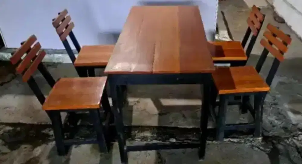 Dijual meja kursi ex warmindo 5 set