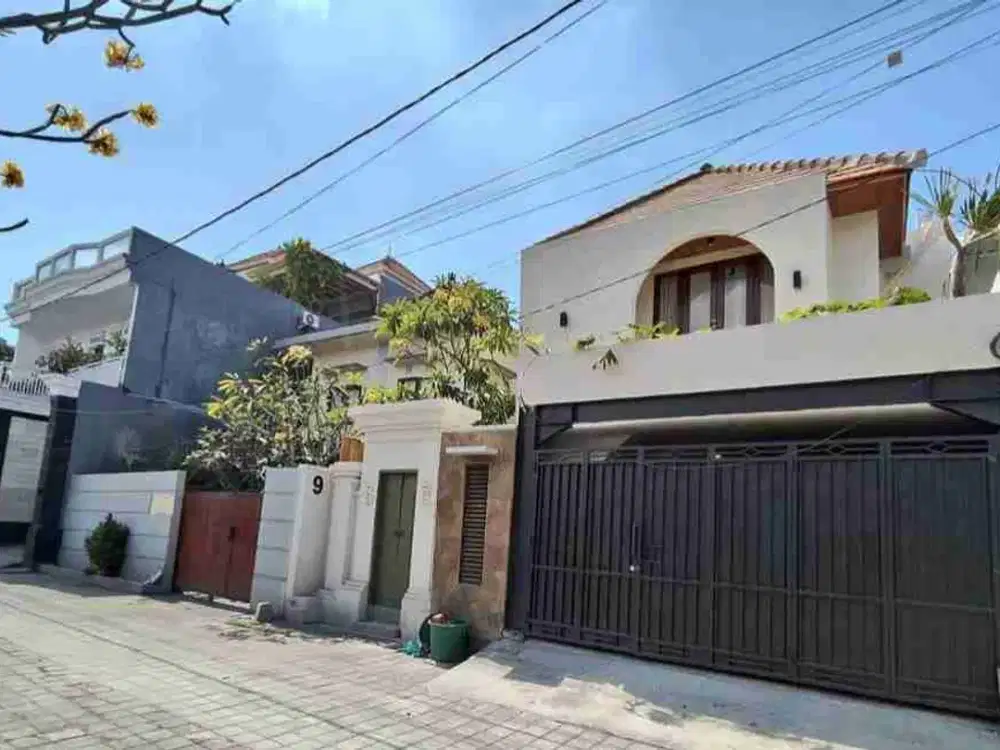 Rumah Semi Villa di Sanur Bali Dekat Pantai Mertasari