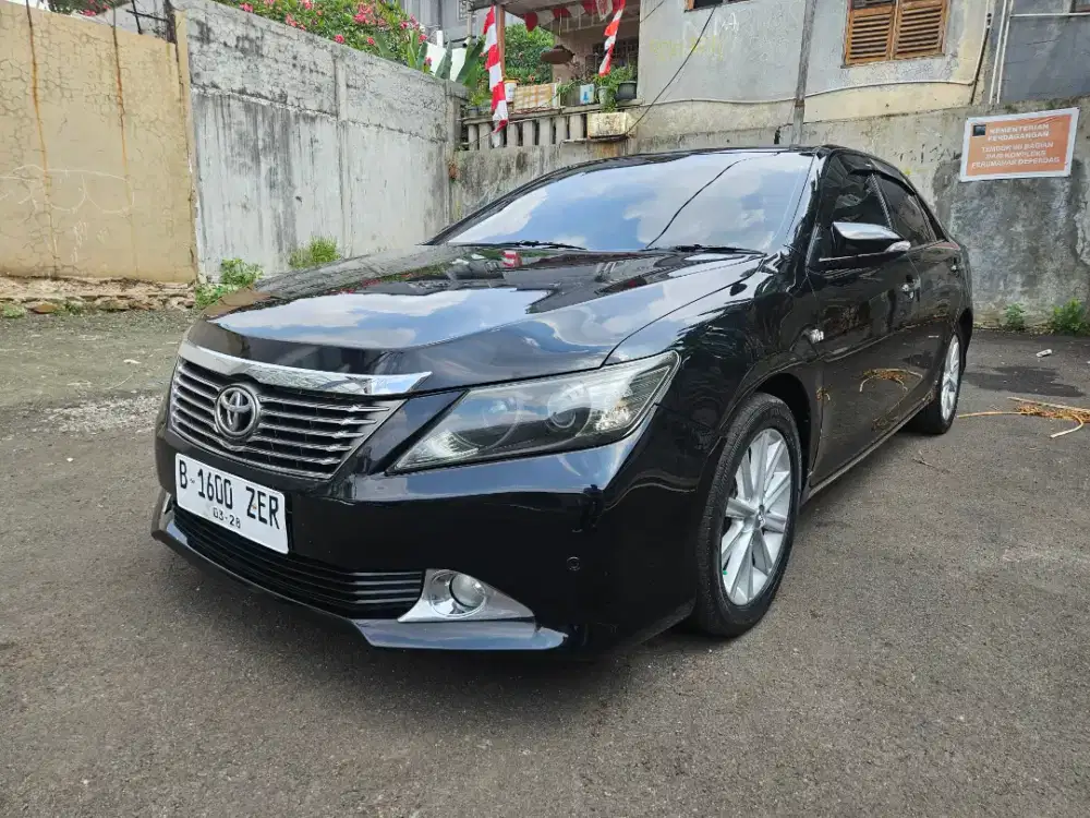 Toyota Camry 2.5 V AT Tahun 2014, Pajak Panjang
