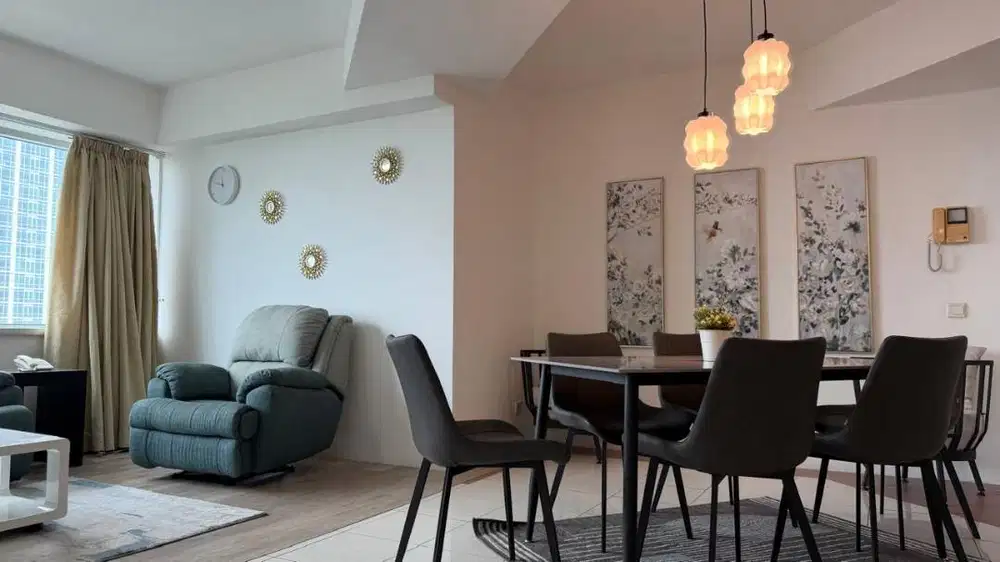 FOR SALE MENARA MATAHARI APARTMENT 3 BEDROOMS FULLY FURNISHED